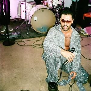 Meet your Posher, Nimā